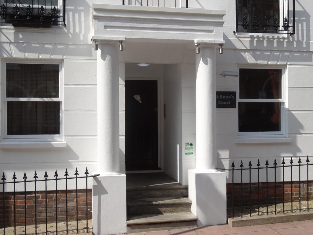Burlington Beach Apartments Brighton Oda fotoğraf