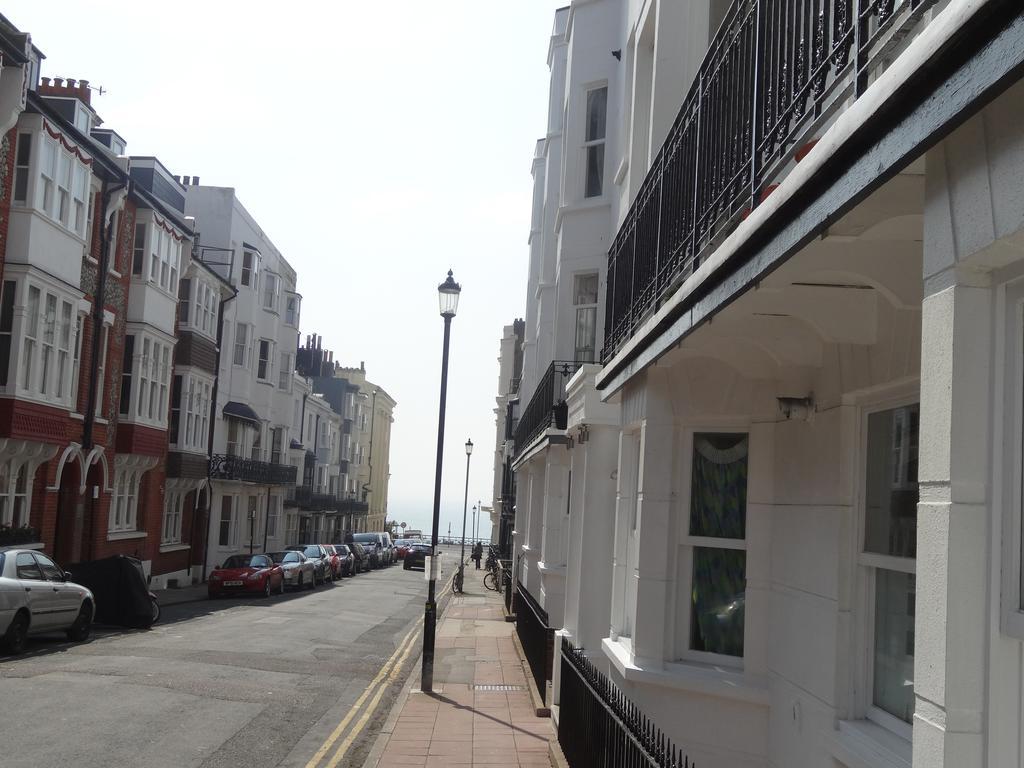 Burlington Beach Apartments Brighton Oda fotoğraf