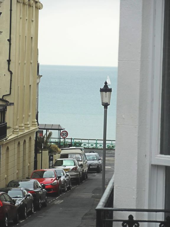 Burlington Beach Apartments Brighton Oda fotoğraf