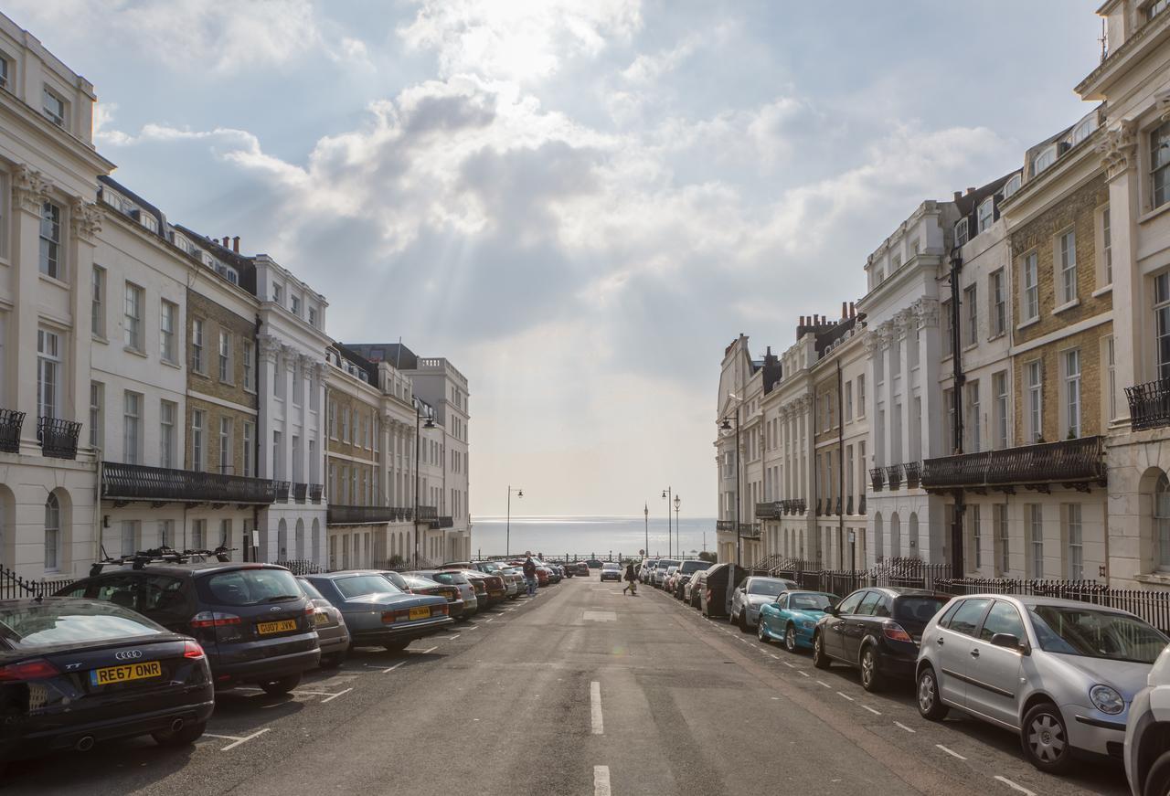 Burlington Beach Apartments Brighton Oda fotoğraf